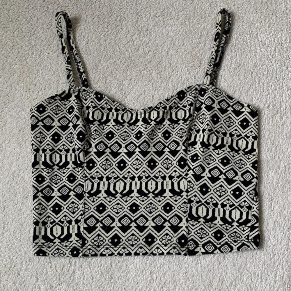 Black and beige crop top